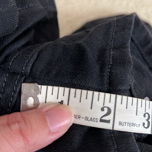 EUC guess Jean shorts - Picture 3 of 4